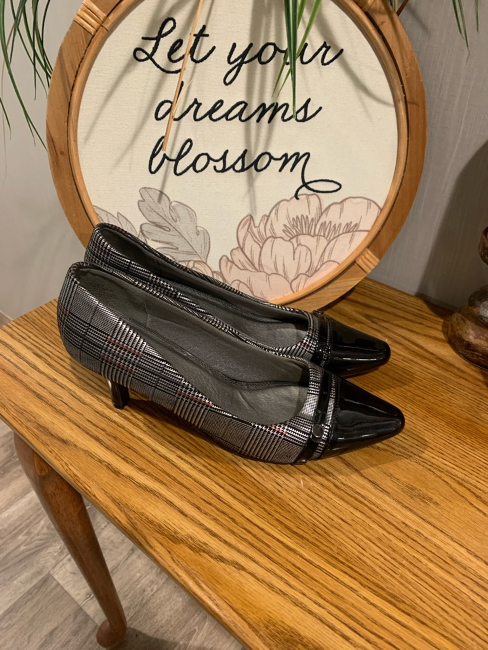 Plaid Pointed Toe Kitten Heel Pumps - Black/Gray/Silver